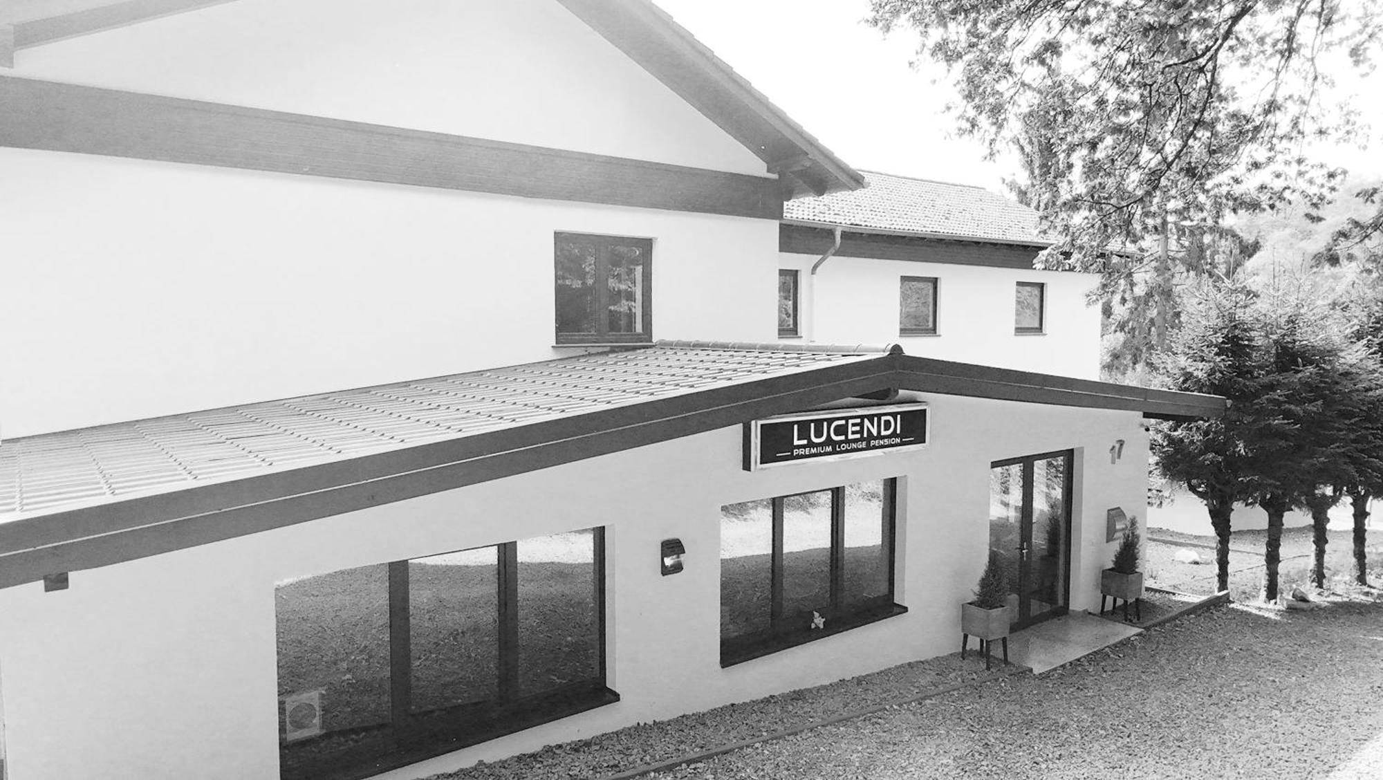 Gaestehotel Lucendi Premium Lounge Hohenleimbach Eksteriør billede